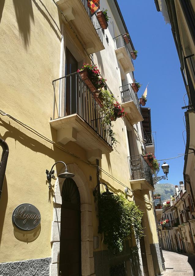 Legacy Bed and Breakfast Σουλμόνα Εξωτερικό φωτογραφία